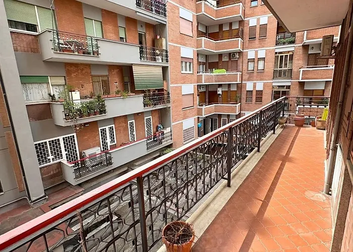 Apartment House Of Tribuni - Near Metro A Rom