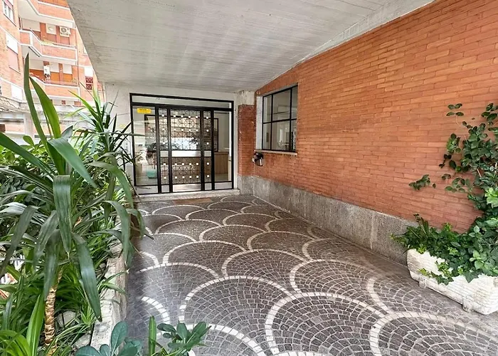 House Of Tribuni - Near Metro A * Rom